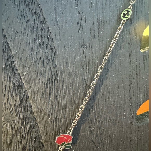 Gucci X Disney Silver Donald Duck Pendant
Necklace - 27" - Picture 12 of 12